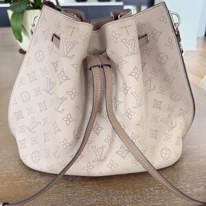 Louis Vuitton Mahina Girolata Bucket Bag Beige
